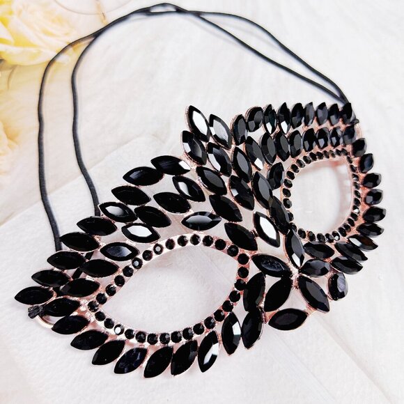 Gold masquerade mask, Black Crystal Mask, Masquerade ball mask, Party Mask - Picture 4 of 8